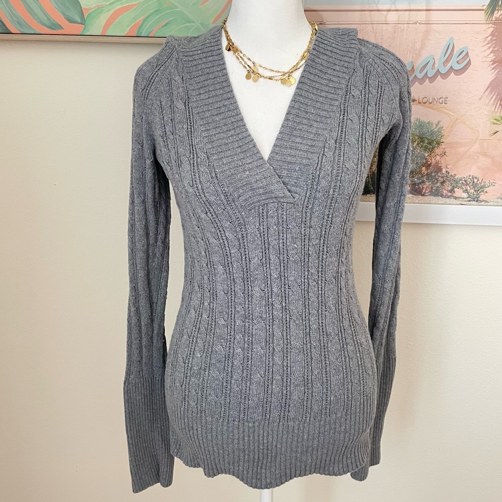 American Eagle Vintage Y2K Cable Knit Ribbed Fitted Hoodie Long Sleeve Sweater